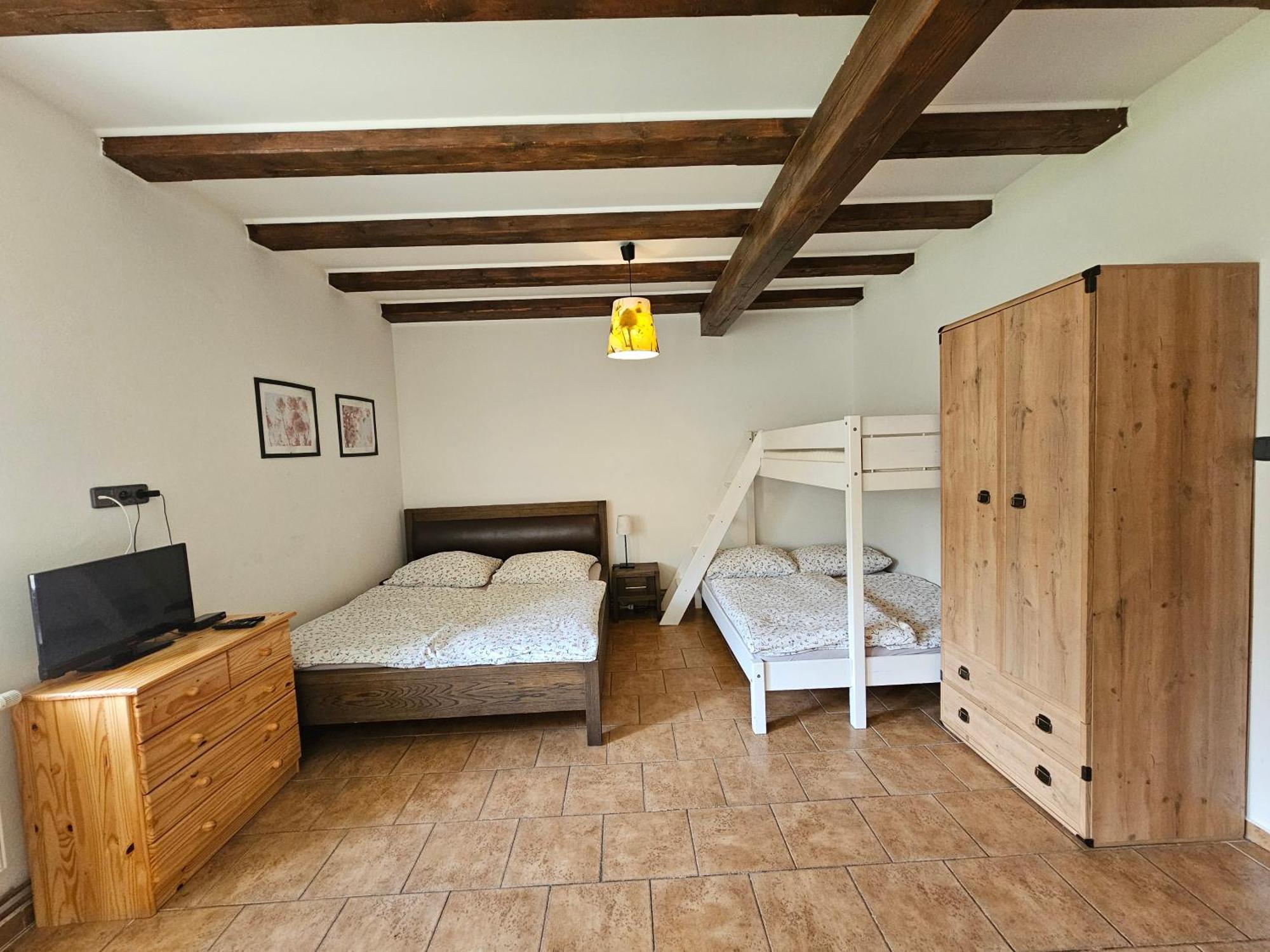 Apartmanove Ubytovani V Koutech Лоучна-над-Десноу Экстерьер фото